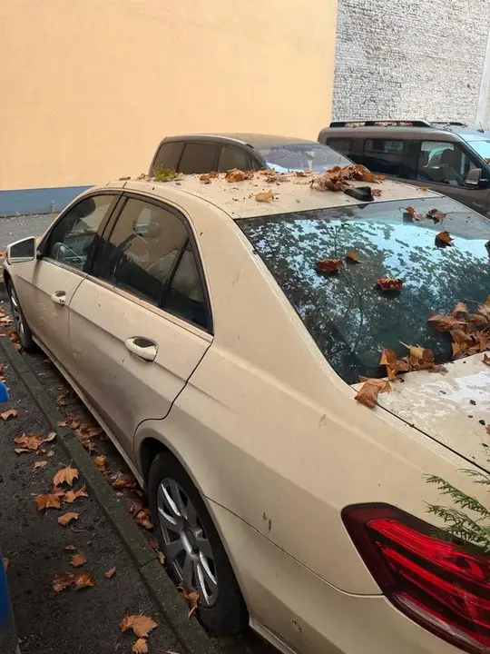 Mercedes-Benz E200