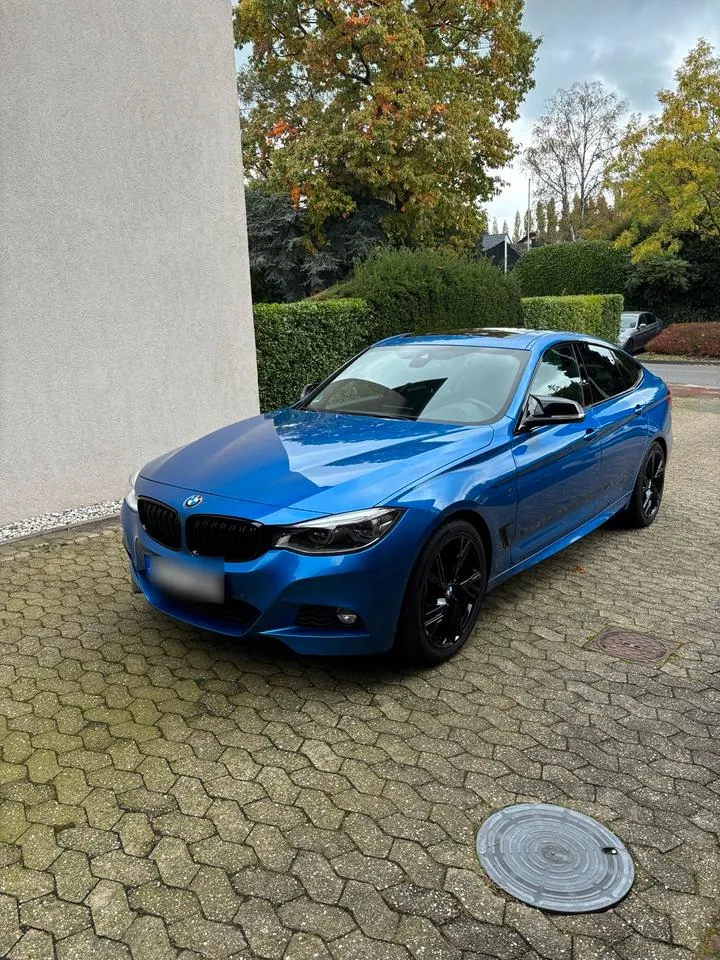 BMW 330I