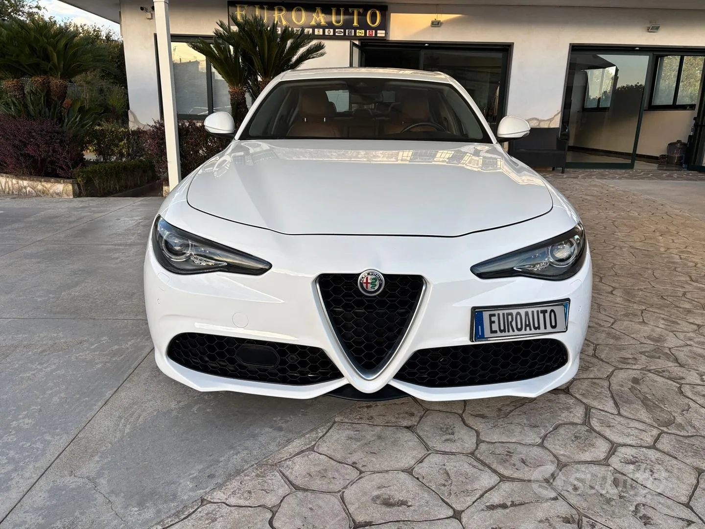 Alfa Romeo Giulia 2017 photo 2