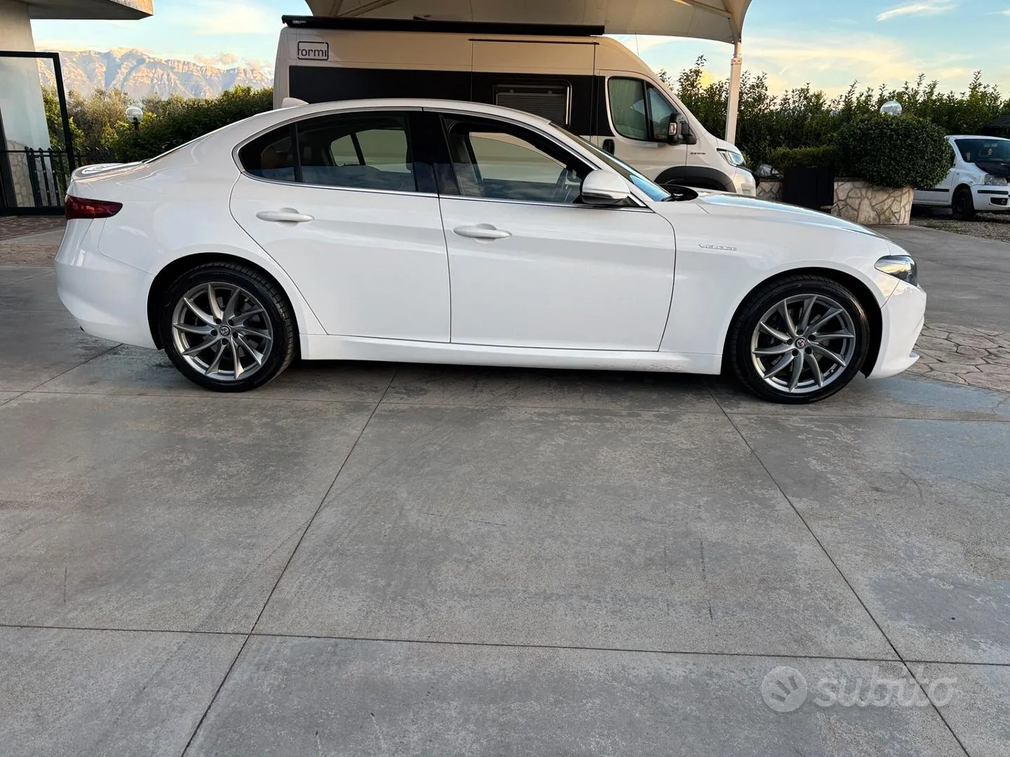 Alfa Romeo Giulia 2017 photo 4
