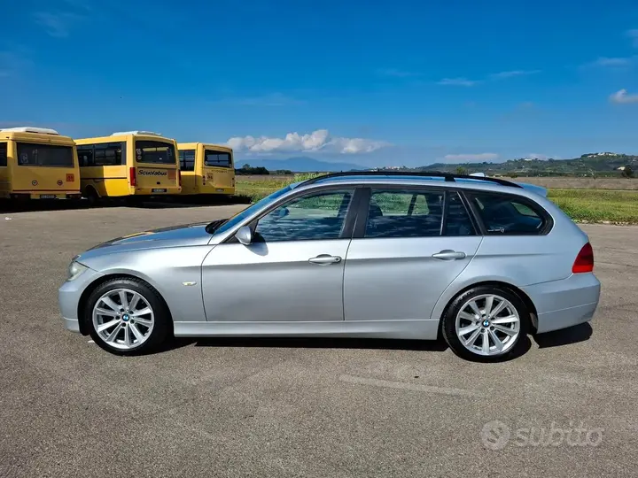 BMW 320D 2007 photo 2
