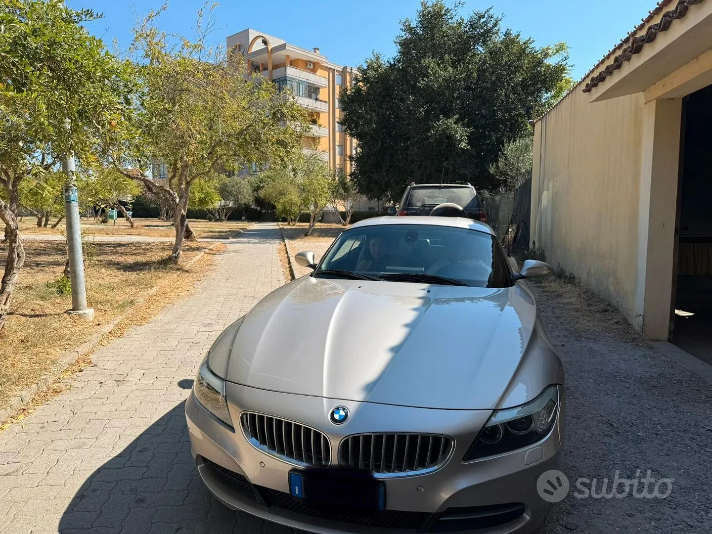 BMW Z4 2010 photo 4