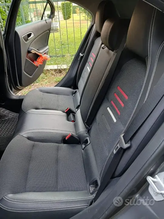 Mercedes-Benz A 2017 photo 2