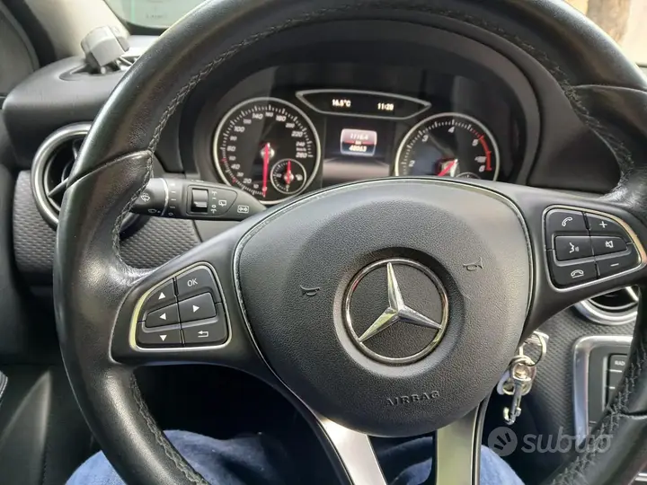 Mercedes-Benz A 2017 photo 4