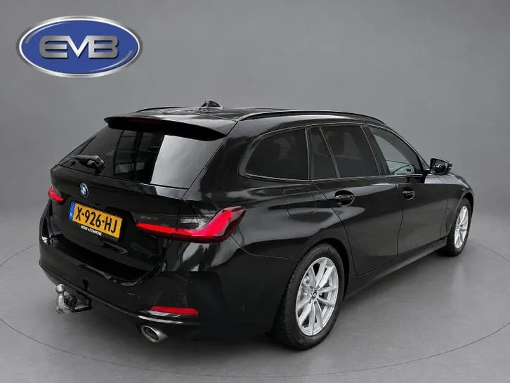BMW 3 Series 2023 photo 3