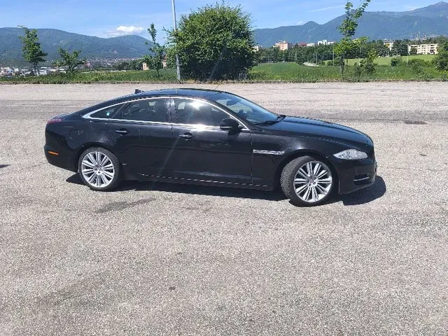 Jaguar Xj 2013 photo 2
