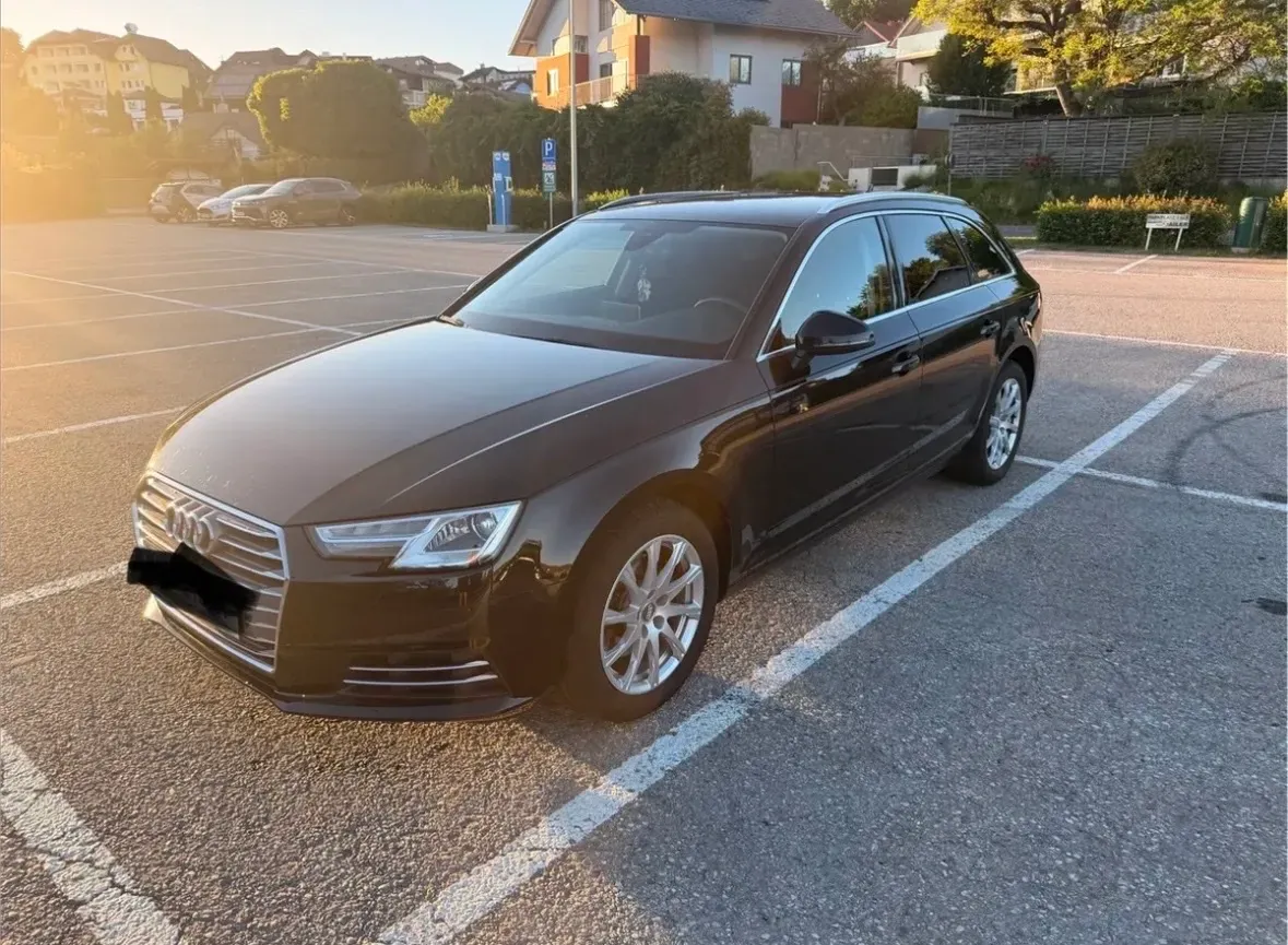 Audi A4 2018 photo 2