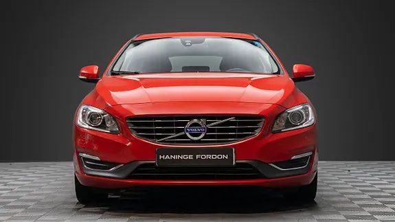 Volvo V60 2015 photo 2
