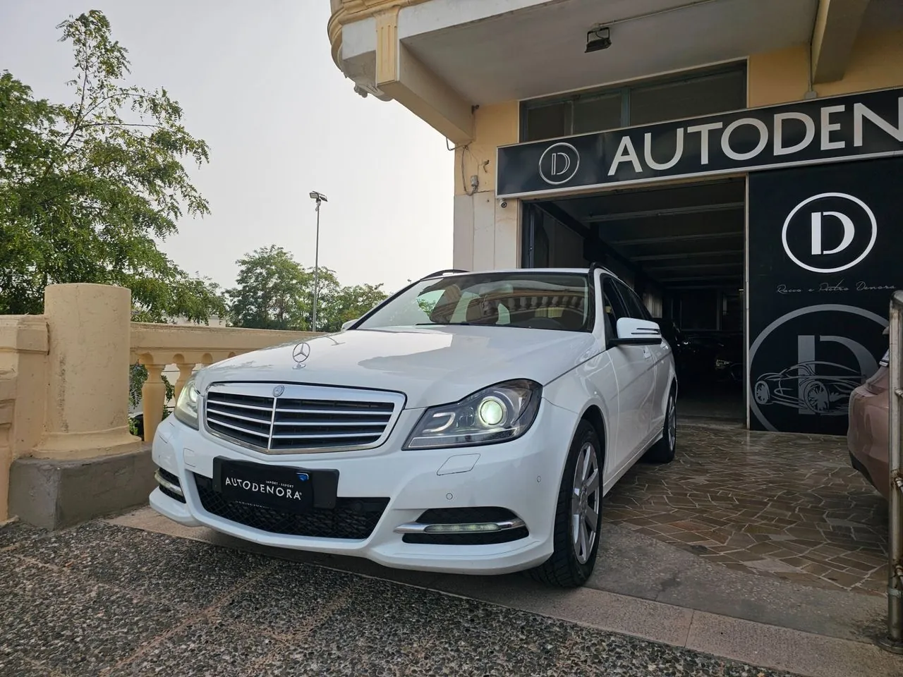 Mercedes-Benz C-Class 2014 photo 4