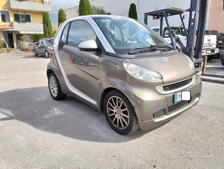 Smart Fortwo 2011 photo 3