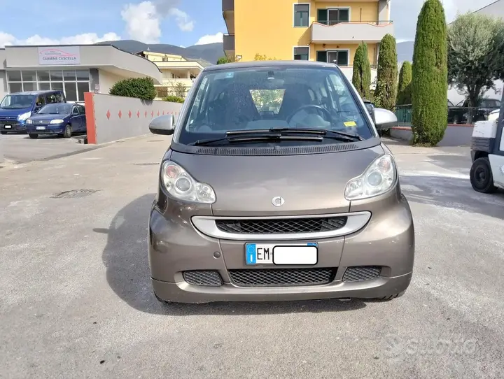 Smart Fortwo 2011 photo 2