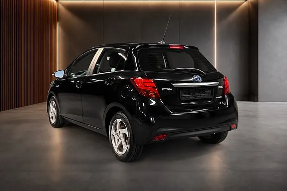 Toyota Yaris 2015 photo 3