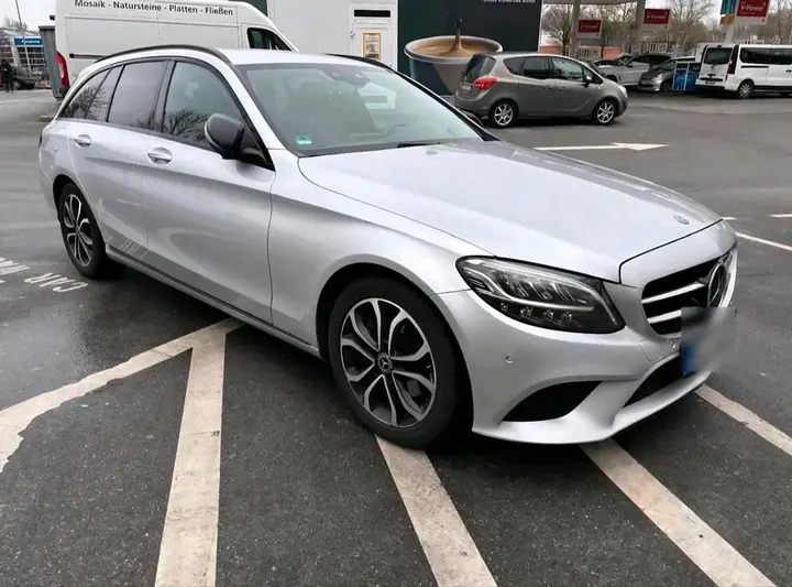 Mercedes-Benz 220D