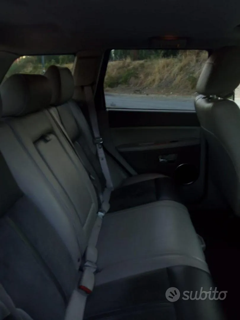 Jeep Grand Cherokee 2006 photo 2
