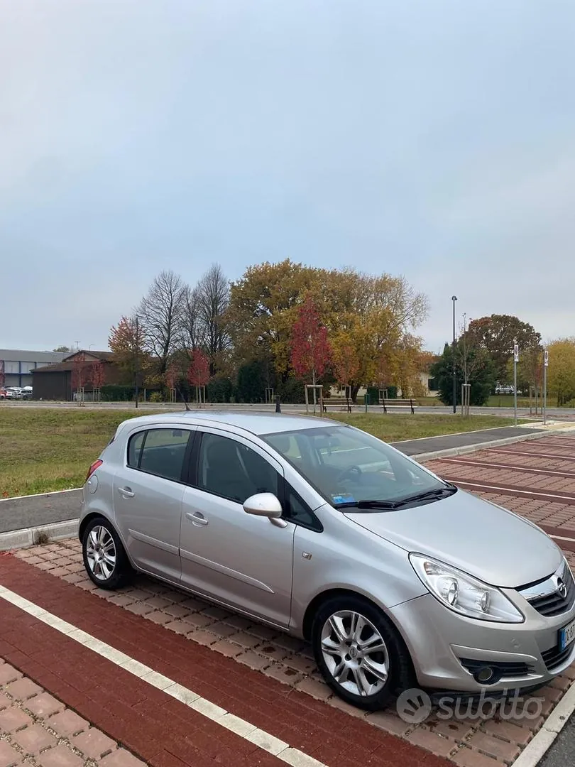 Opel Corsa 2007 photo 2