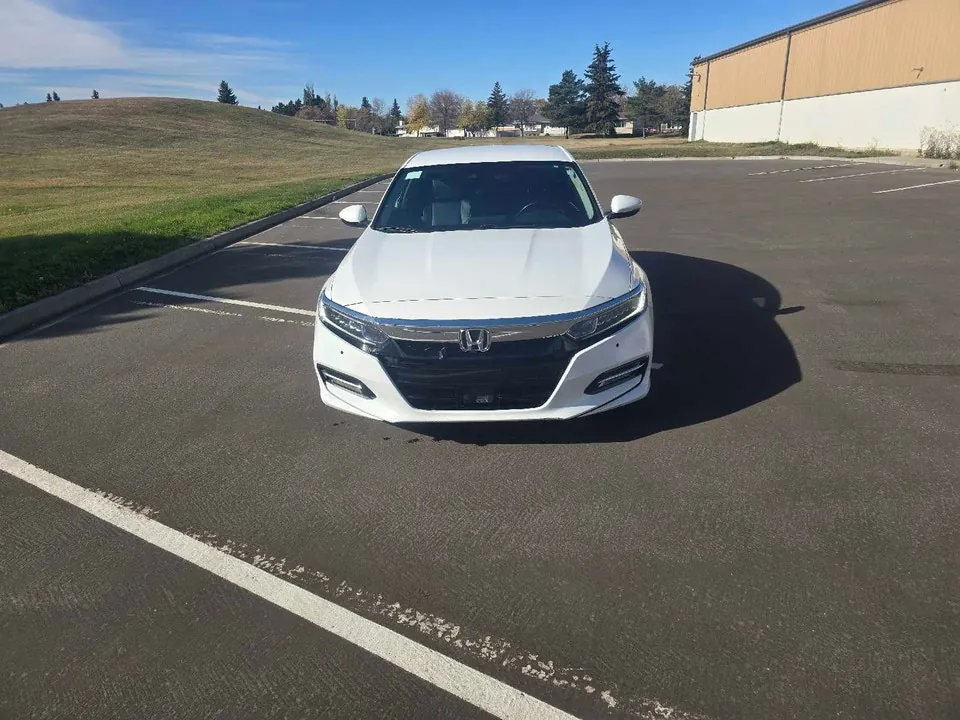 Honda Accord 2018 photo 2