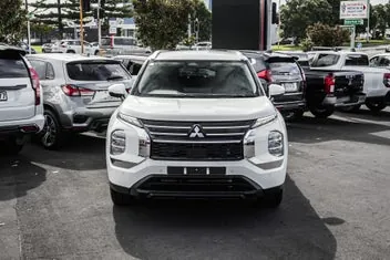 Mitsubishi Outlander 2026 photo 5
