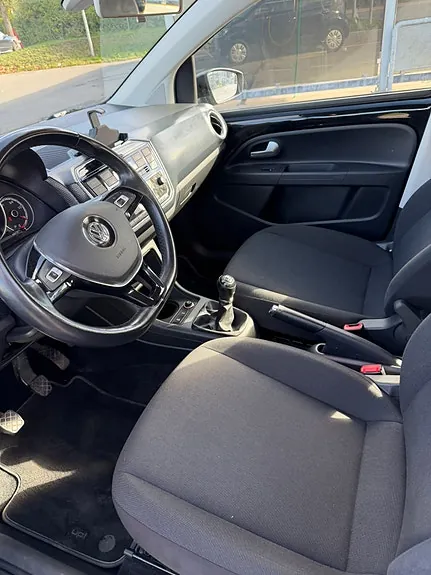 Volkswagen Up 2020 photo 5