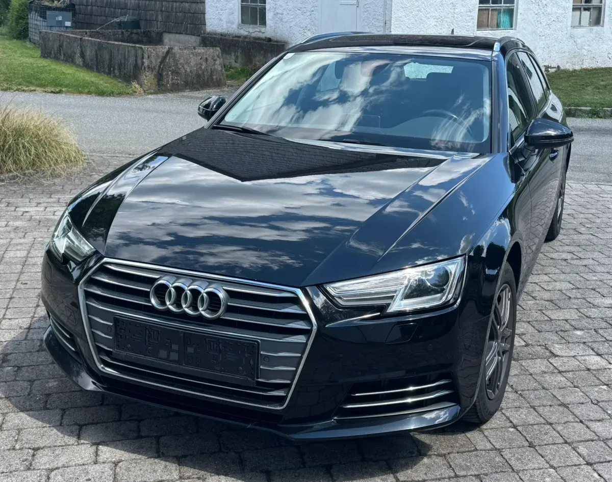 Audi A4 2016 photo 2