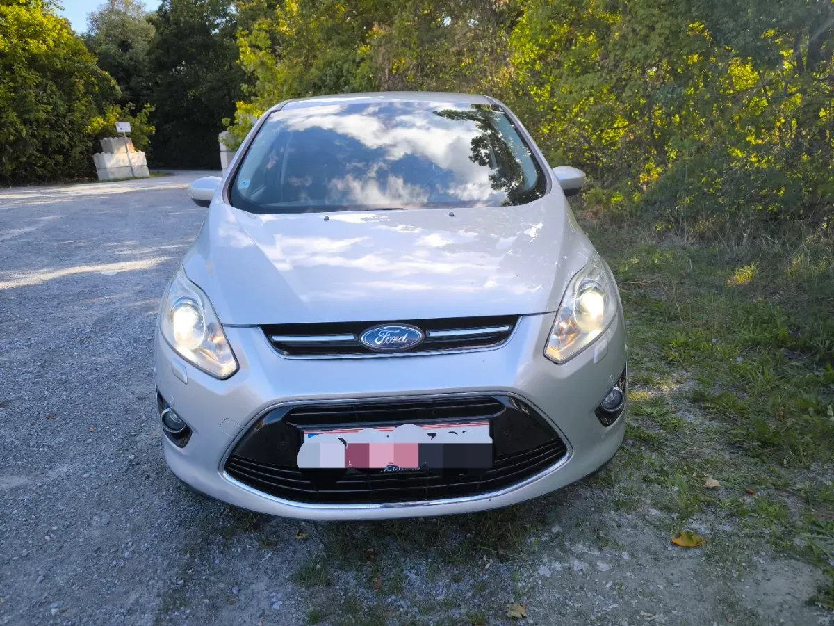 Ford C-Max 2012 photo 2