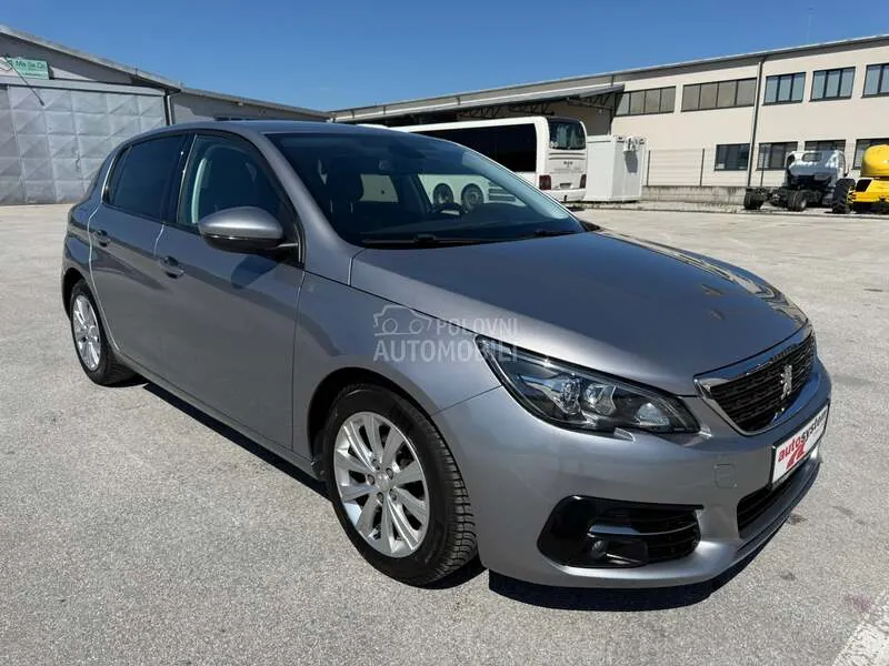 Peugeot 308 2018 photo 2