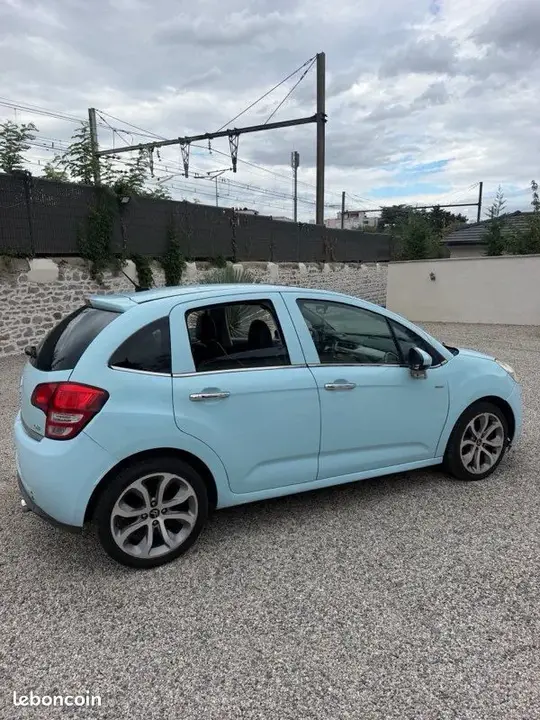 Citroen C3 2010 photo 2