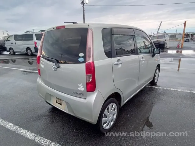 Daihatsu Move 2011 photo 4