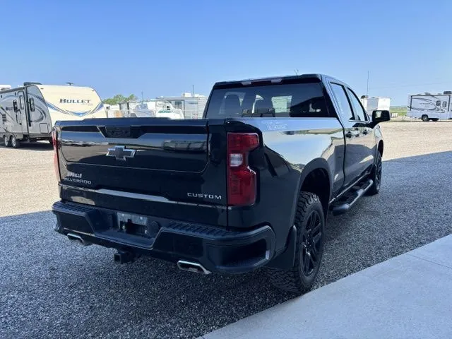 Chevrolet Silverado 2024 photo 3
