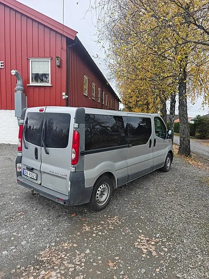 Opel Vivaro 2010 photo 3