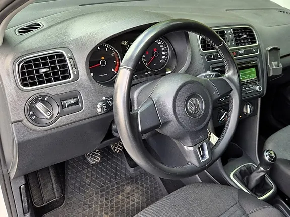 Volkswagen Polo 2014 photo 3