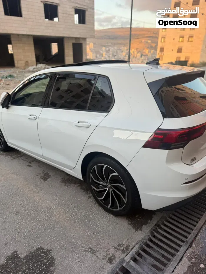 Volkswagen Golf 2022 photo 2