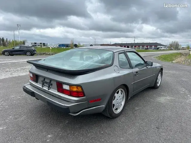 Porsche 944 1987 photo 4