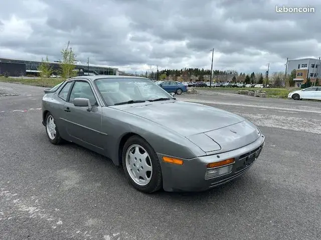 Porsche 944 1987 photo 3