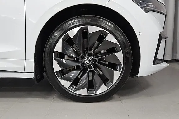 Skoda Enyaq 2023 photo 5