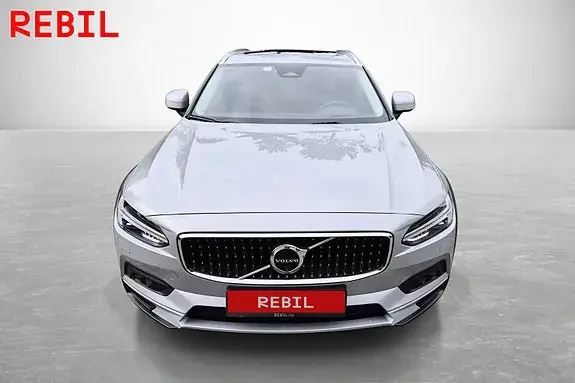 Volvo V90 Cross Country 2024 photo 2