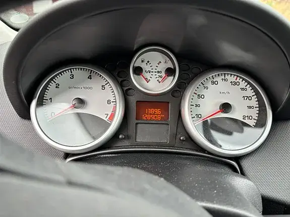 Peugeot 207 2009 photo 4