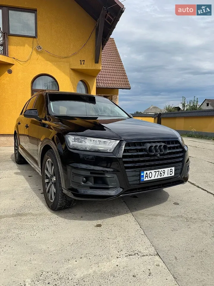 Audi Q7 2016 photo 2