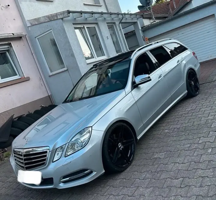 Mercedes-Benz E