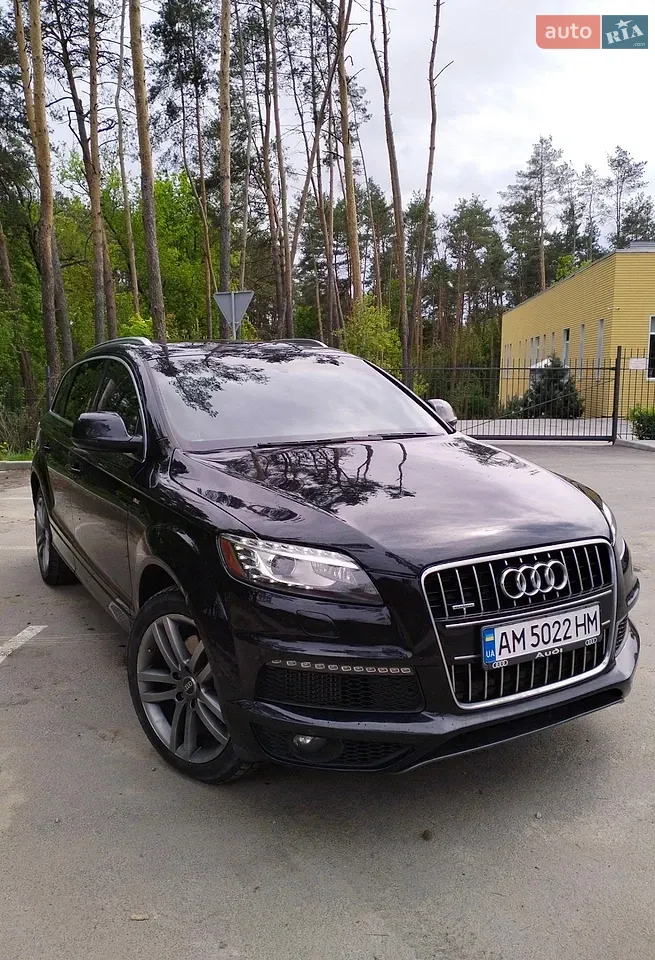 Audi Q7 2012 photo 2