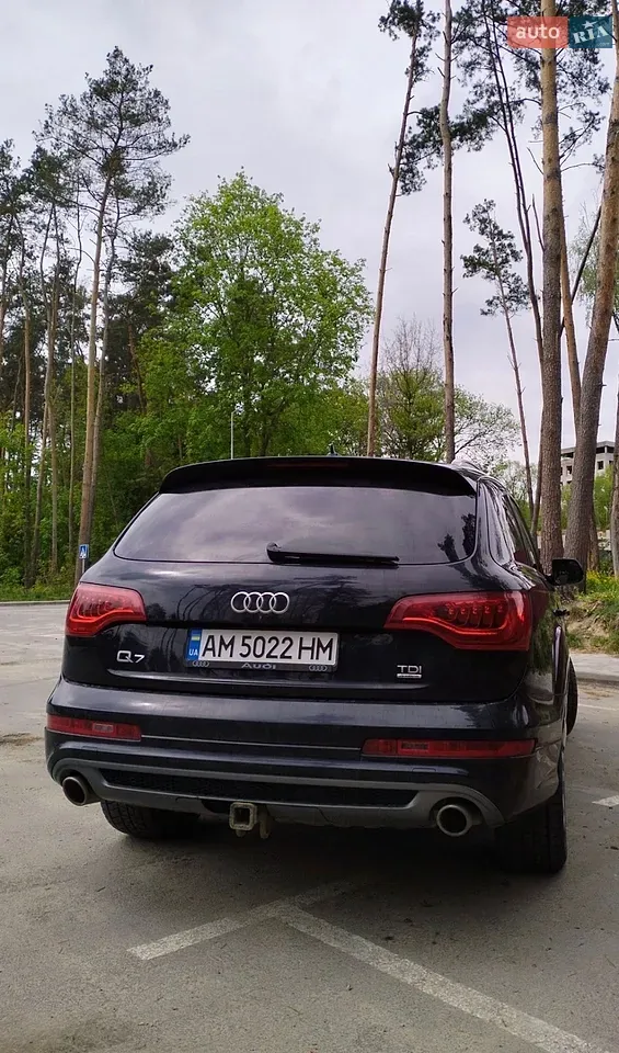Audi Q7 2012 photo 3