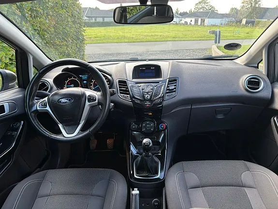 Ford Fiesta 2016 photo 5