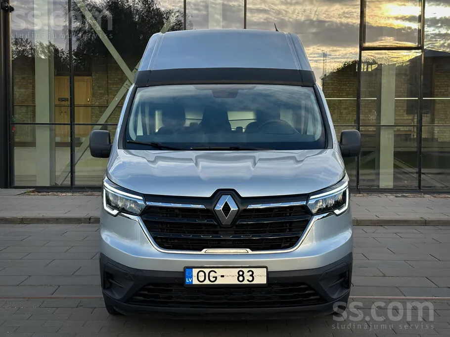 Renault Trafic 2023 photo 2