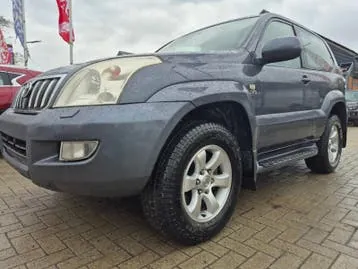 Toyota Land Cruiser 2005 photo 2
