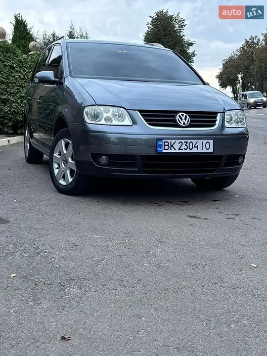 Volkswagen Touran 2003 photo 5