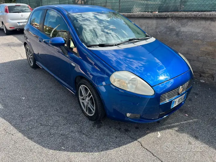 Fiat Grande Punto 2008 photo 2