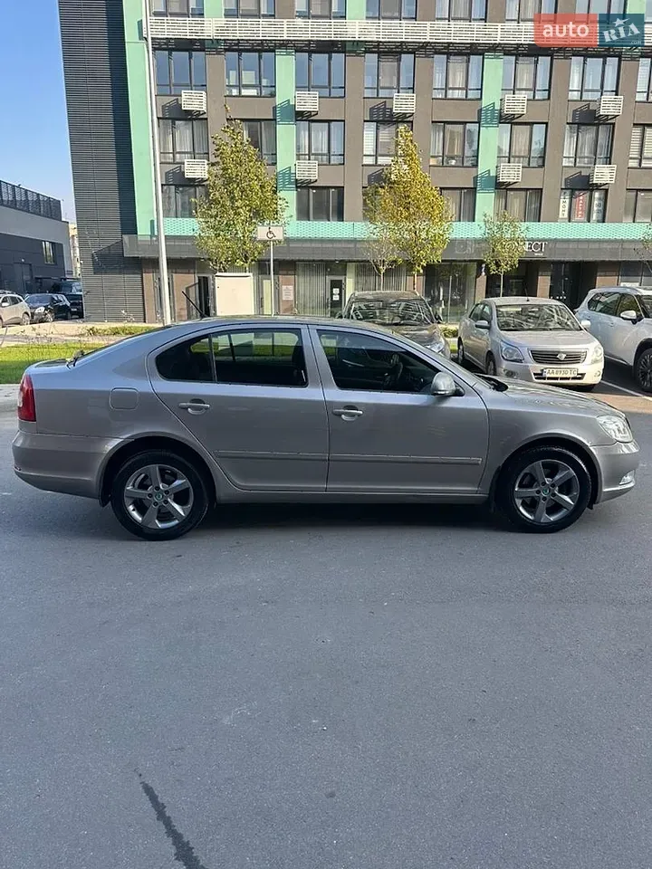 Skoda Octavia 2012 photo 3