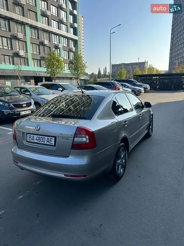 Skoda Octavia 2012 photo 4