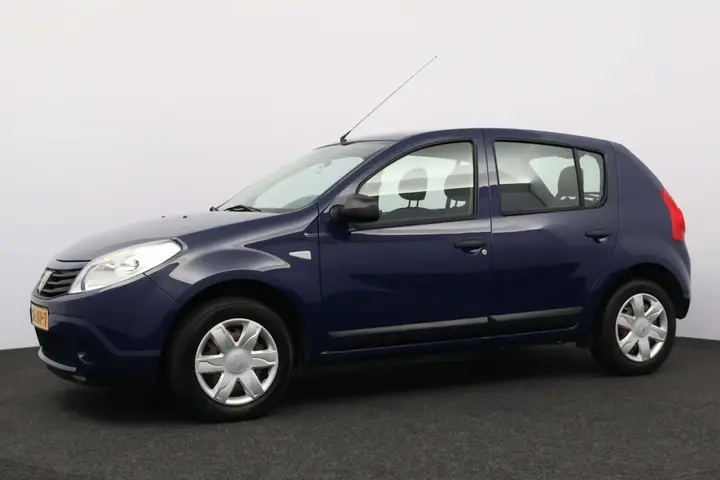 Dacia Sandero 2009 photo 3
