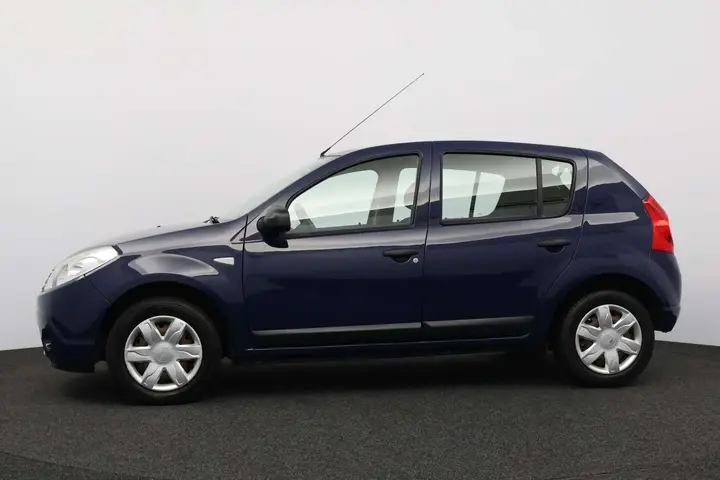 Dacia Sandero 2009 photo 4