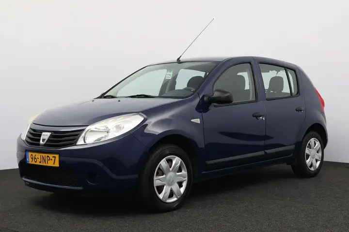 Dacia Sandero 2009 photo 2